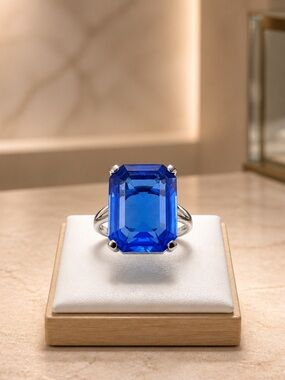 Size 7 Blue Emerald-Cut Cocktail Ring